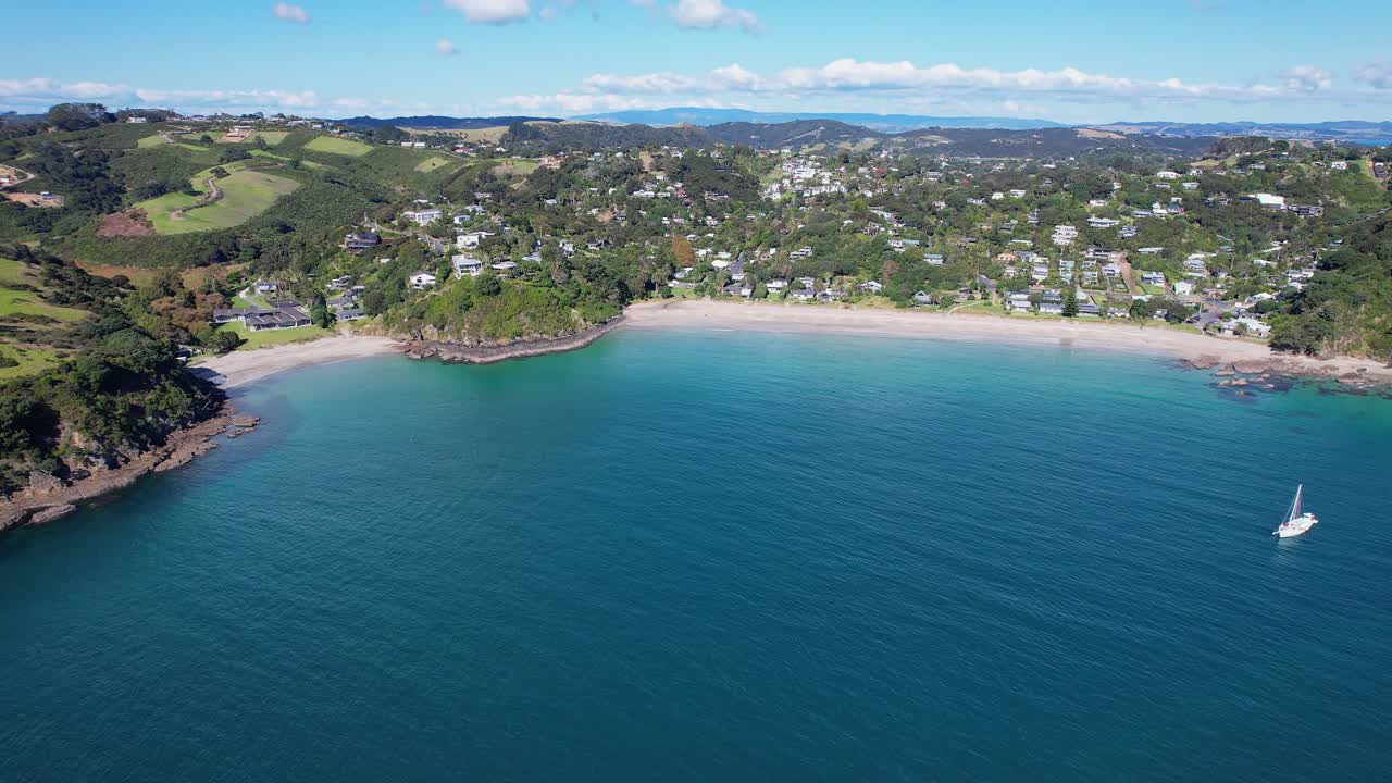 마타파나 보호구역,  비치, 그리고 뉴질랜드 오클랜드의 마위티파나 만 연안에 있는 리틀 비치