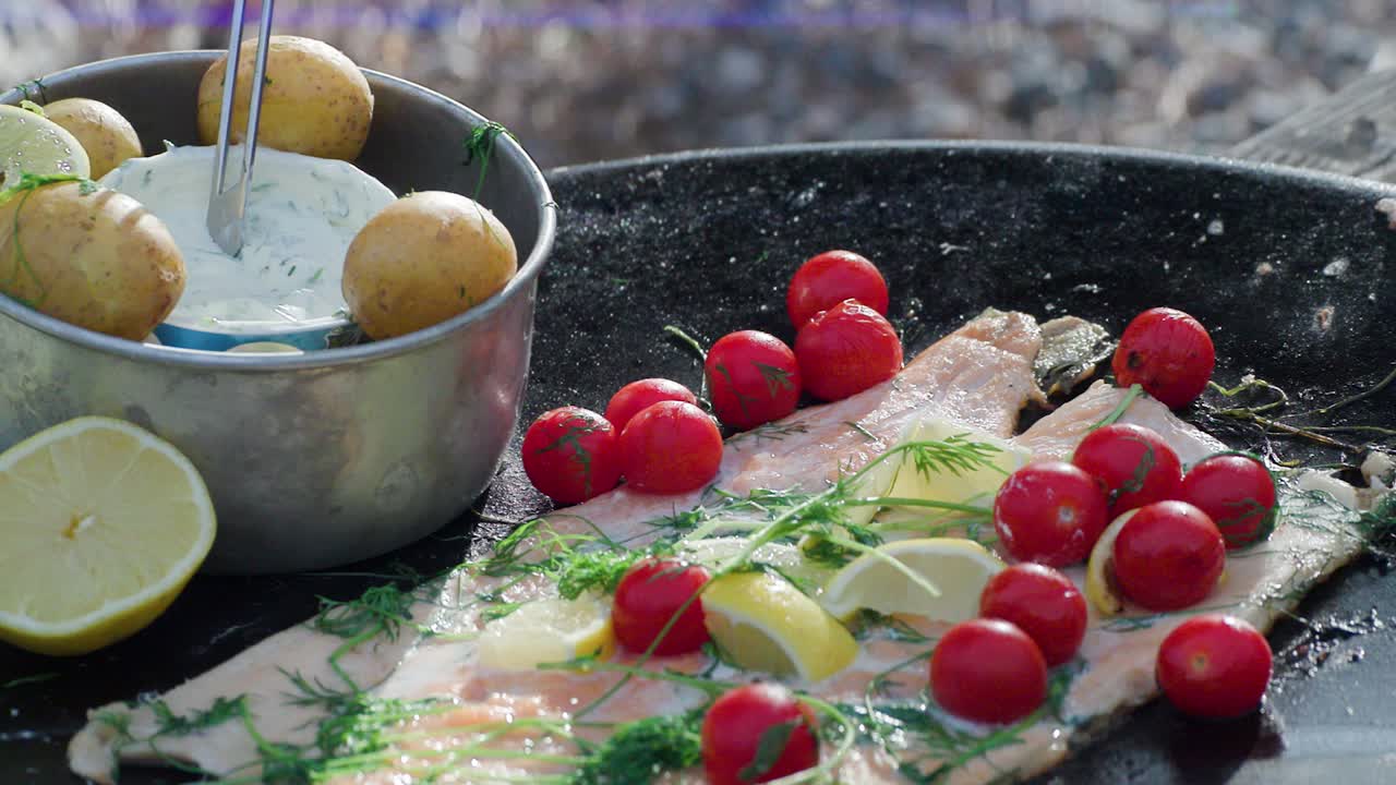 Grilled Salmon with Potatoes and Cherry Tomatoes