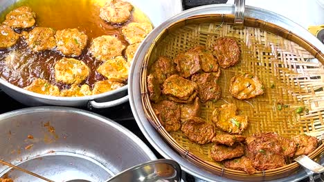 fried fish cakes (tod mun pla) preparation