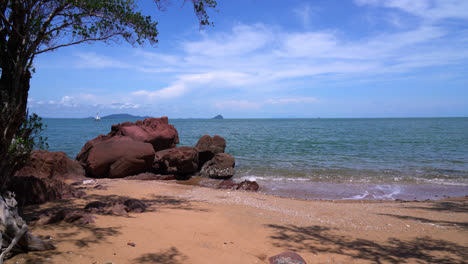 Die-Rosa-Küste-Mit-Seestrand-Bei-Chanthaburi,-Thailand