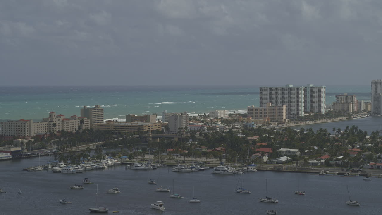 Hollywood Florida Aerial v3 low sweeping panorama over the luxury lakes neighborhood and the beachfront - DJI Inspire 2, X7, 6k - March 2020