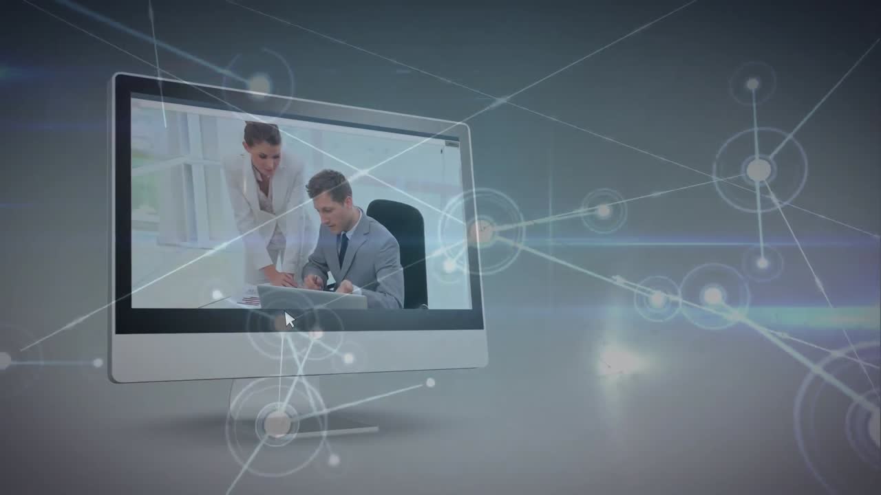 animación de la red de conexiones y senderos de luz contra el procesamiento de datos empresariales en computadora