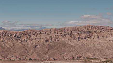 Hermoso-Cañón-Visto-Desde-Un-Dron-En-Los-Valles-De-Cachalquies-En-Salta,-Argentina