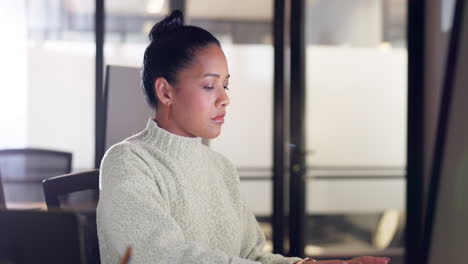 Business,-woman-and-computer-while-typing-up