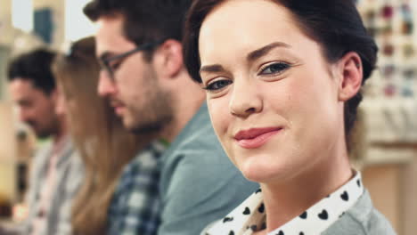 retrato de mujer de negocios de cerca cara sonriente