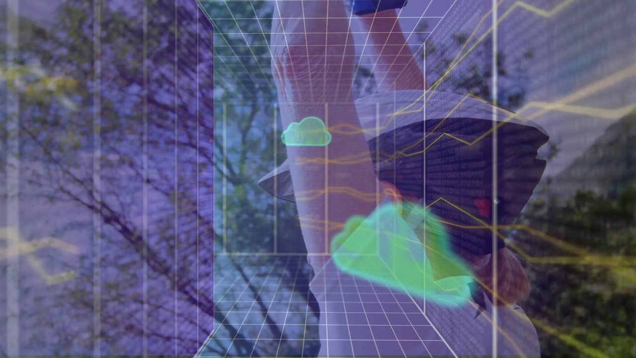 Donna matura che alza il braccio destro all'aperto, visualizzando dati cloud con una sovrapposizione di griglia 3D sfuggente.