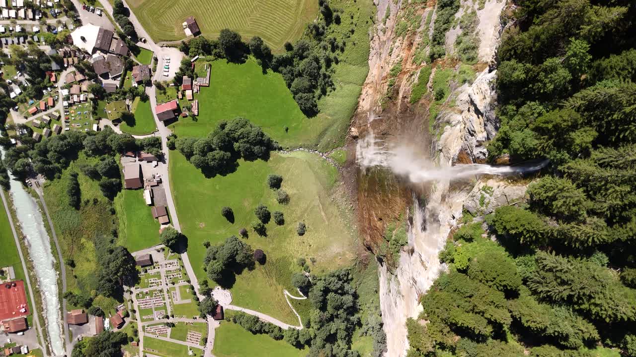 스위스 마을, 폭포, 스위스 알프스 산, 절벽 계곡, 공중
