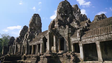templo de bayón en angkor thom en siem reap, camboya