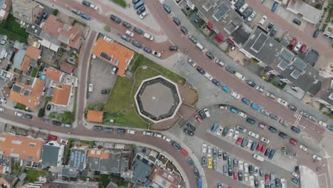 Aerial-bird's-eye-footage-of-the-densely-populated-city-of-Zandoort,-Netherlands-along-the-North-Sea