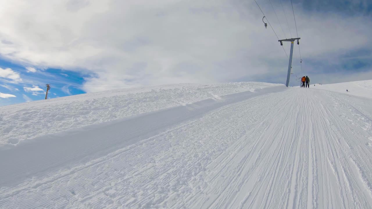 표면 스키 케이블카에서 이동