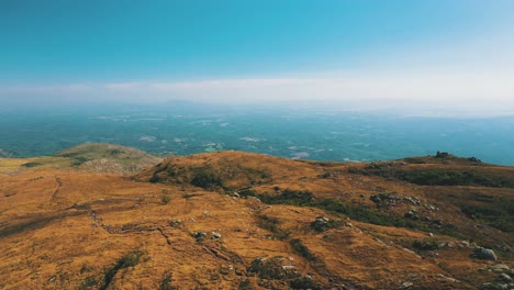 Amazing-brazilian-mountain-hikking-trail-with-beautiful-scenery,-Araçatuba-Mountain,-Paraná,-Brazil