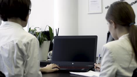 reunión de negocios en un consultorio médico
