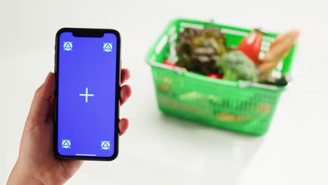 grocery shopping using smartphone