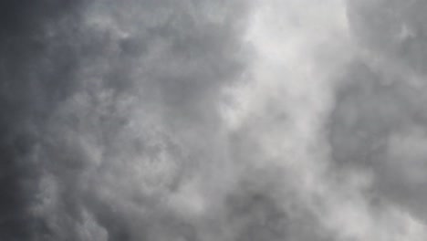 Stormy-Sky-With-dark-clouds-and-lightning