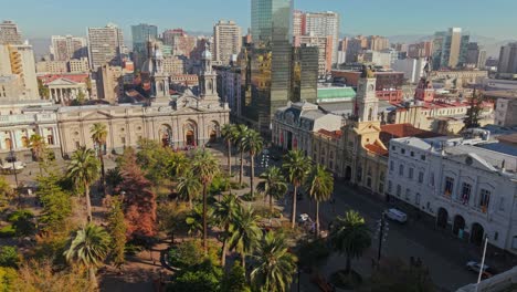 Revealing the Plaza de Armas with landmark buildings surrounding in Santiago