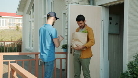 entrega de comestibles en el hogar