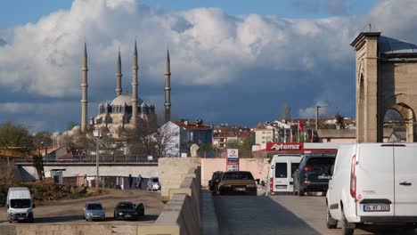 video de la mezquita de selimiye desde el puente de meriç