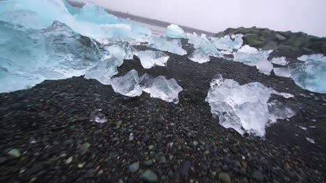 Eisberge-Am-Diamond-Beach-In-Island.