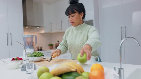 Ernährungsdiät-Und-Frau-Mit-Smoothie-Frucht