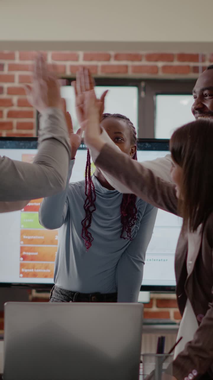 reunión de equipo de negocios en la oficina