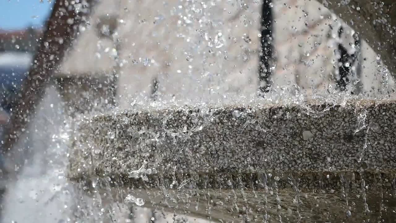 Fountain Splash Closeup