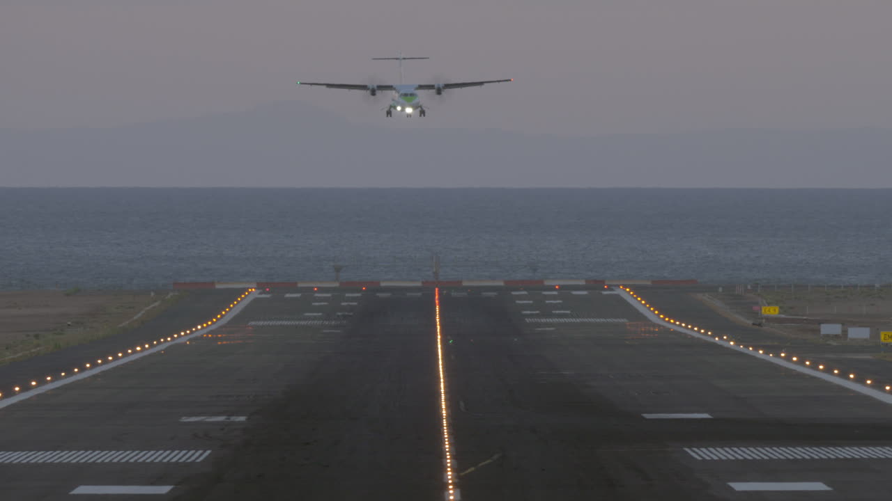 aproximación final de un avión de pasajeros