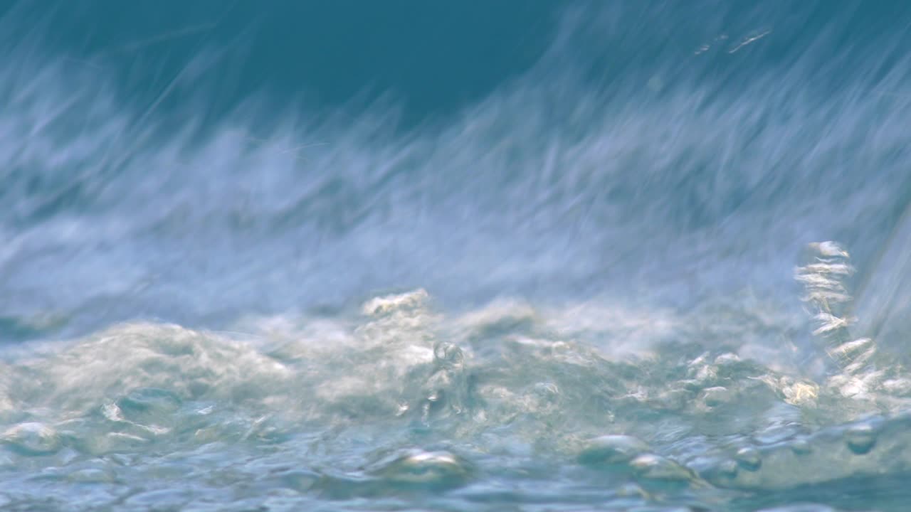 물 떨어지는 추상 클로즈업