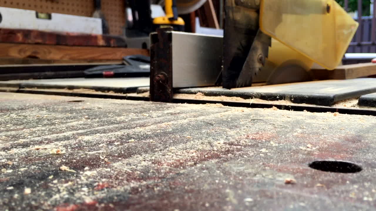 sierra de mesa para cortar madera