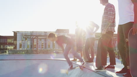 Skateboarding-legends-on-the-ramp