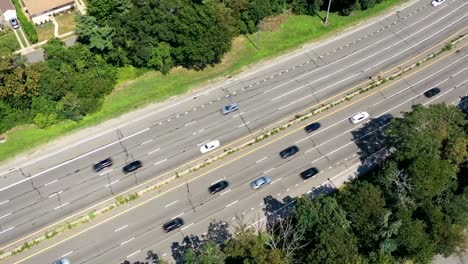 Una-Vista-Aérea-A-Lo-Largo-De-La-Avenida-Estatal-Del-Sur