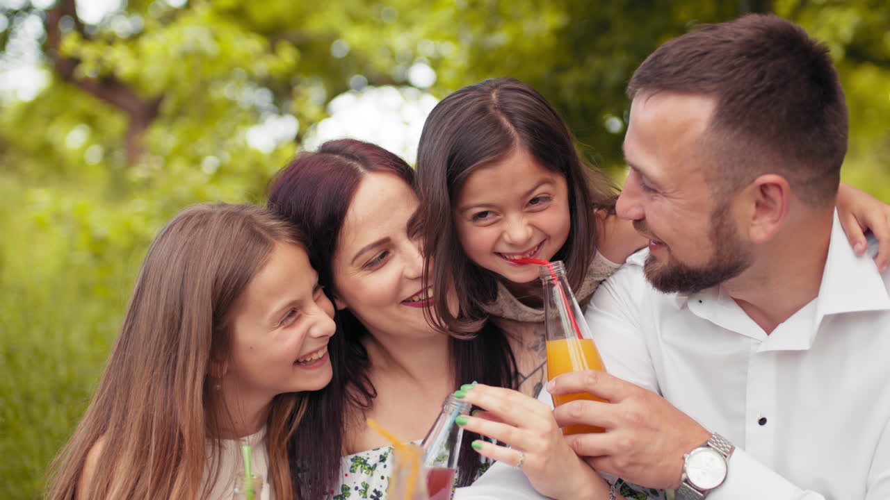 feliz picnic familiar