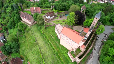 Flight-around-Hirschhorn-castle-at-river-Neckar,-Germany