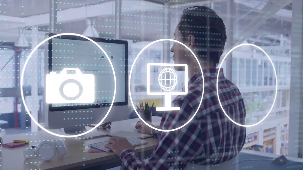 animación de conexiones con iconos sobre empresario caucásico en el cargo