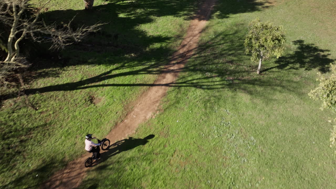 산악 자전거 타기