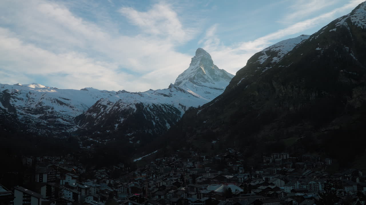 zermatt estación de esquí y matternhorn pico de lapso de tiempo