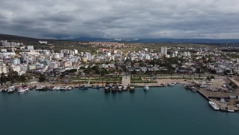 Puerto-Deportivo-De-La-Ciudad-De-Drones-Aéreos