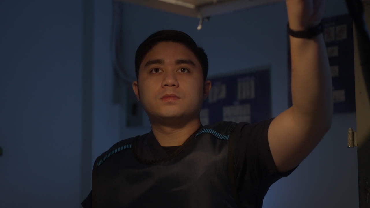 직장에서의 직업적 직책: 스레이 방의 오버헤드 콜리메이터