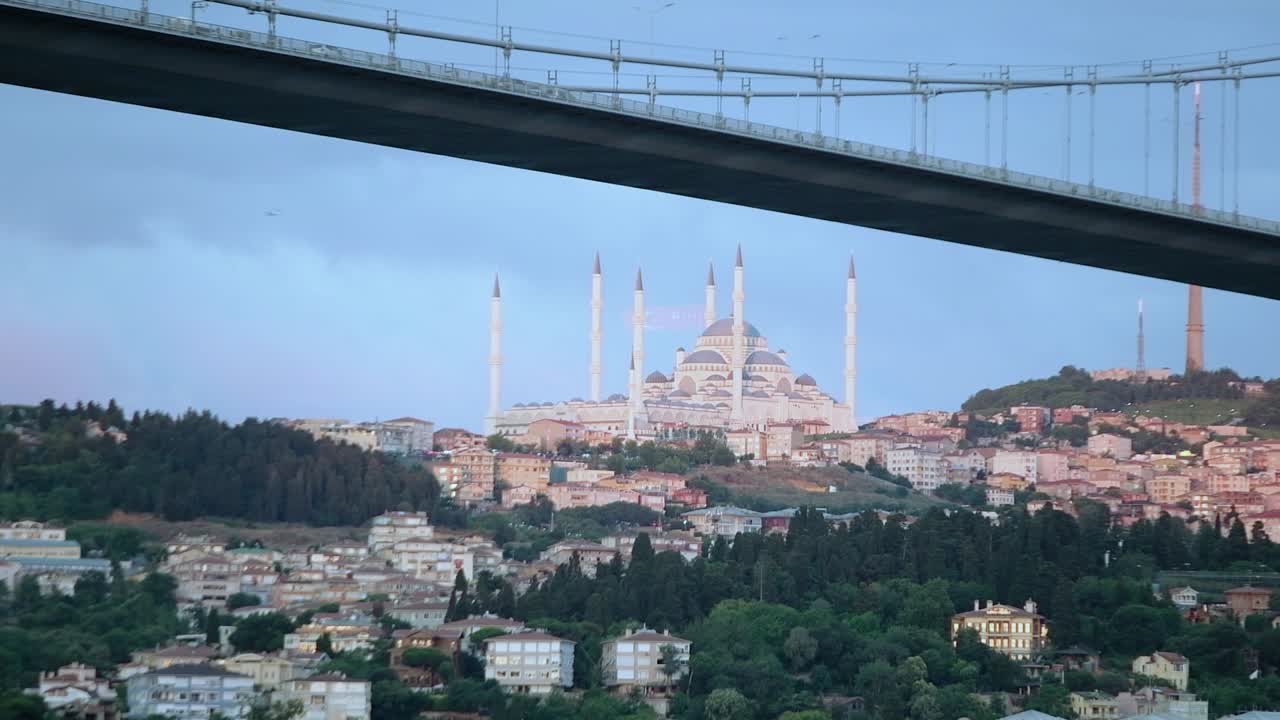 Video clip of the Bosphorus Bridge, Shamilja Mosque and the Bosphorus With the movement of gulls in the air