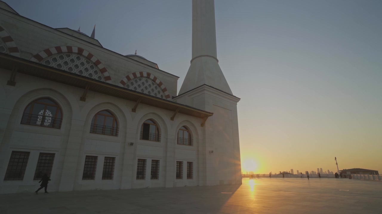 Smooth Tracking Shot of a Beautiful Great Mosque With Golden Hour Sunset View
