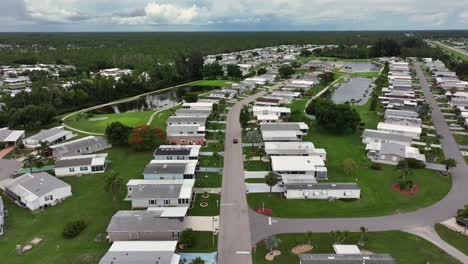 neighborhood of mobile homes