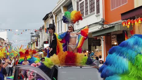 colorido desfile del orgullo lgbtq en tailandia