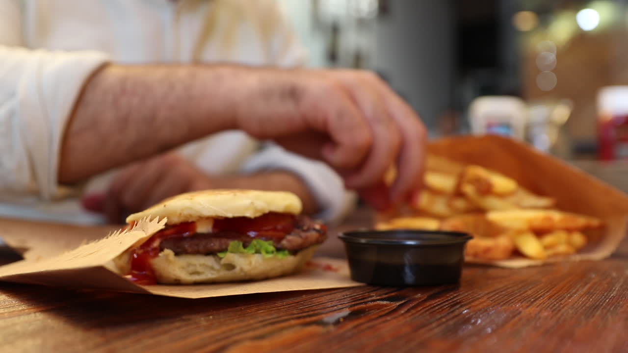 패스트푸드 햄버거, 감자  ⁇ 김