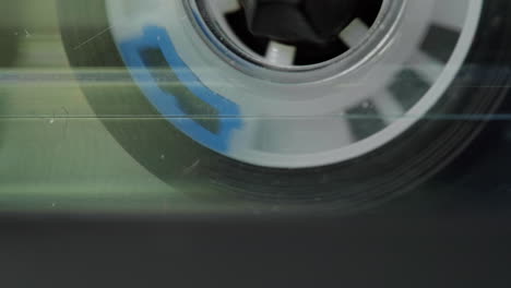 primer plano de una cinta de cassette