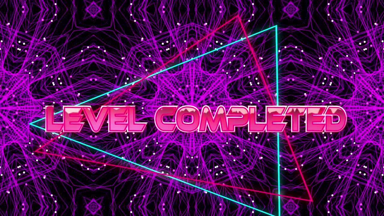 칼레이도스코픽 움직이는 모양 위에 레벨 완료 된 텍스트의 애니메이션