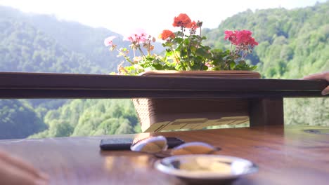차를 마시세요.