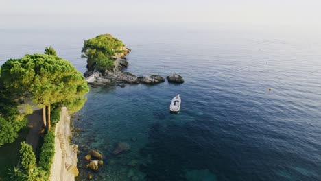 Boat,-sunset,-delta-speedboat-romantic