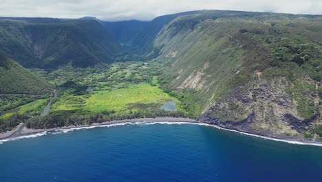 maravilloso valle de wapio en la gran isla de hawaii, alto establecimiento de la toma aérea