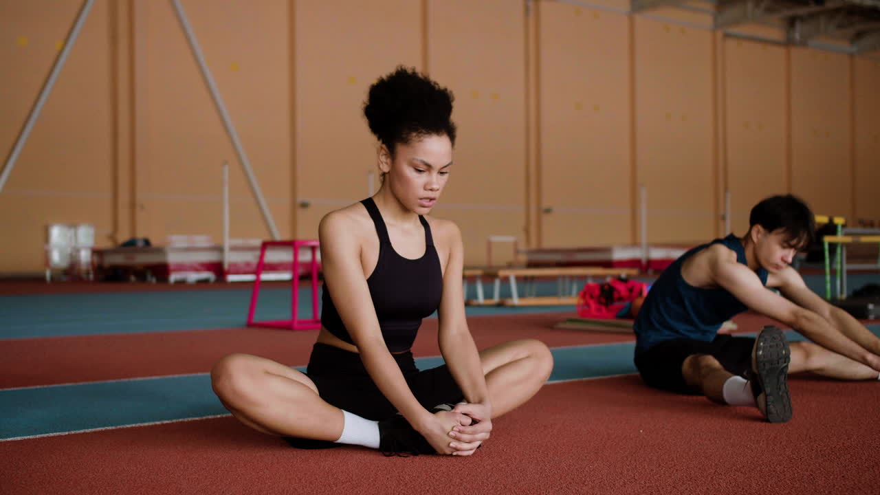 운동 선수 들 이 몸 을 따뜻 하게 하는 것