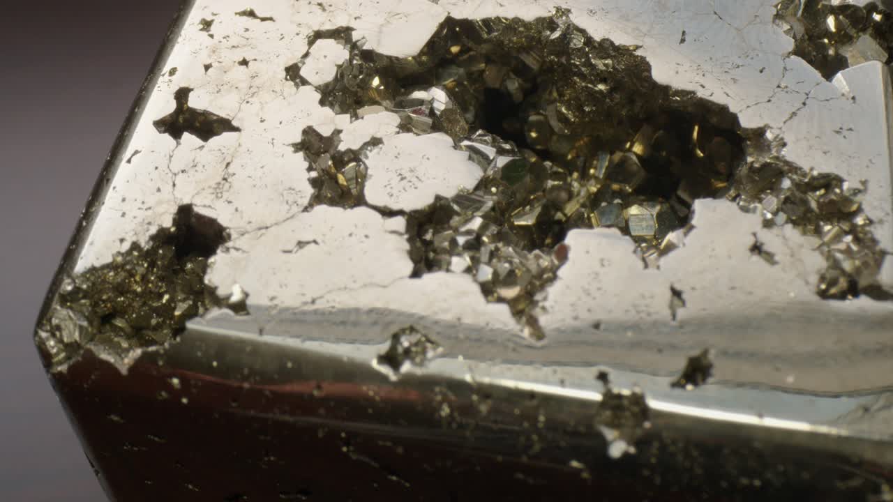 황철석 큐브의 팬을 닫습니다