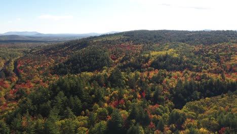 Día-Soleado-De-Otoño-Y-Paisaje-De-New-Hampshire-Usa